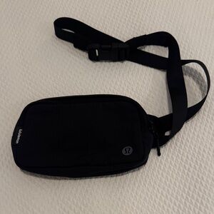 lululemon athletica Black Compact Belt Bag